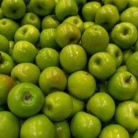 59924466-ripe-organic-green-apples-on-display-at-local-farmers-market